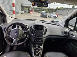 Ford Tourneo Courier modelo Sport 2018
