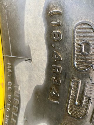 Rueda de tractor con llanta john deere Firestone