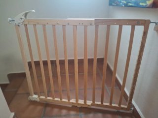Barrera seguridad madera bebés/mascotas