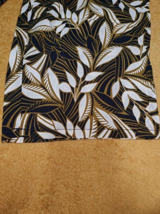 Pantalones estampados. Talla 48.