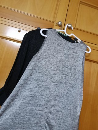 Camiseta fluida efecto lurex talla única.