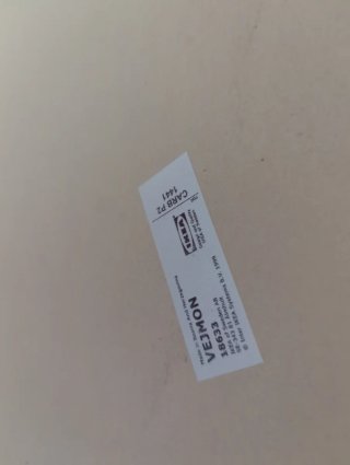 Mesilla auxiliar redonda de madera. Ikea Vejmon
