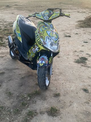 Yamaha Jog RR 49cc Scooter