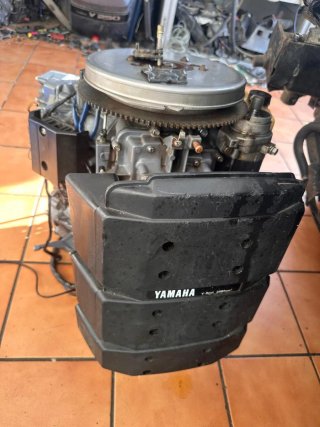 Motor Yamaha 200 V6