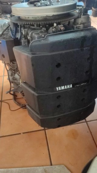 Motor Yamaha 200 V6