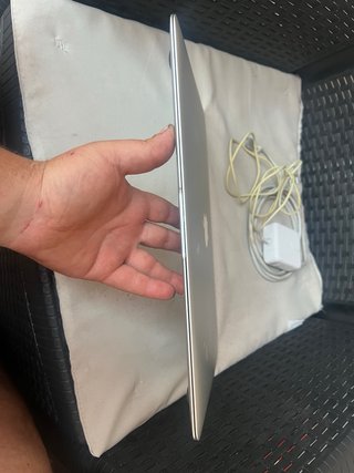 MacBook Air 13” 2017 sequoia