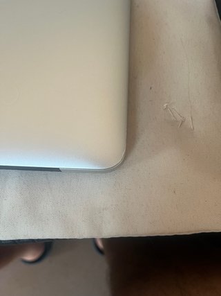 MacBook Air 13” 2017 sequoia