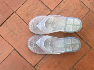 Sandalias Bimba y Lola transparentes