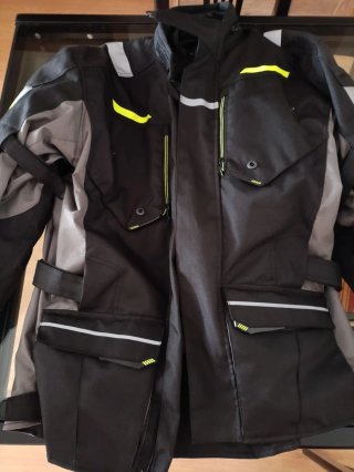 Casco modular LS2 y chaqueta 3 piezas
