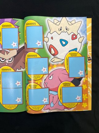 A ESTRENAR! Álbum Sticker Pokémon 2001 Merlin