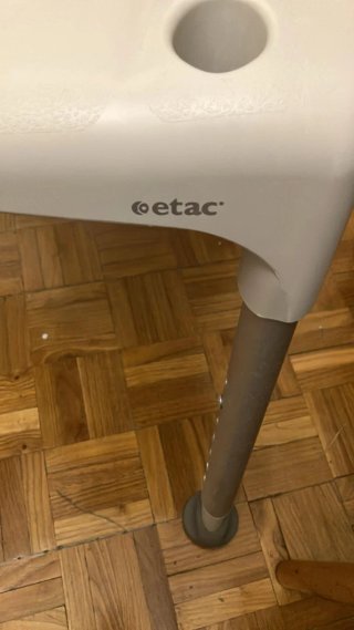 Silla ducha regulable con respaldo y reposabrazos