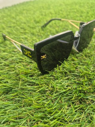 Gafas de sol Celine negras y doradas