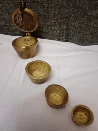Pequeño ponderal antiguo 300 Gr