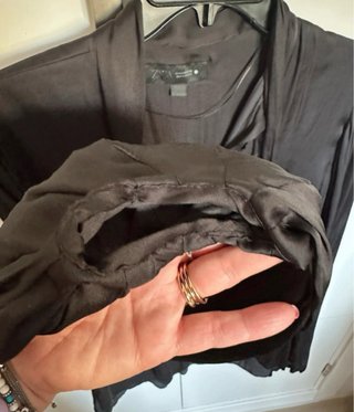 Zara blusa negra Satén con Lazada