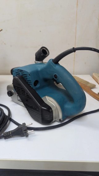 Makita 9403 Lijadora de Banda