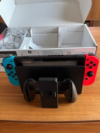 Nintendo Switch + Mario Kart 8 + Animal Crossing