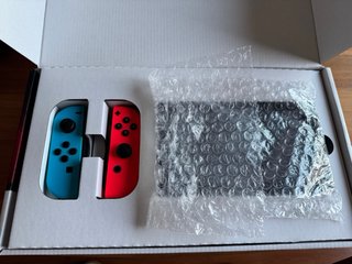 Nintendo Switch + Mario Kart 8 + Animal Crossing