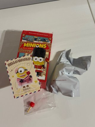 Caja sorpresa Pop Mart Minions Bello World