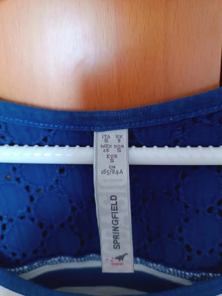 Camiseta tirantes rayas azul y blanco, con encaje.