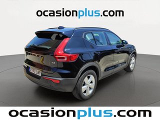 Volvo XC40 T3 Momentum Core 120 kW (163 CV)