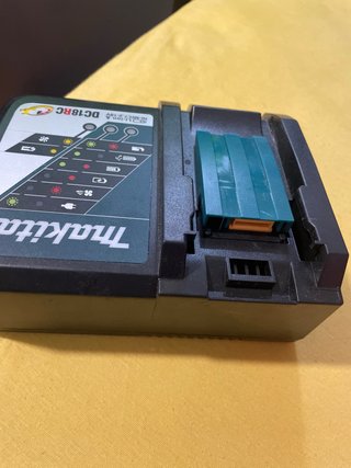 Cargador Makita DC18RC Li-ion & Ni-MH