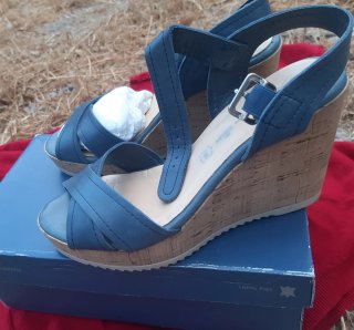 Sandalias cuña Maria Jaen azul