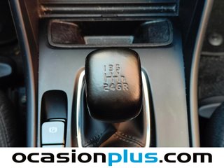 Volvo XC40 T3 Momentum Core 120 kW (163 CV)