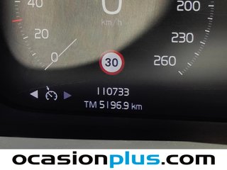 Volvo XC40 T3 Momentum Core 120 kW (163 CV)