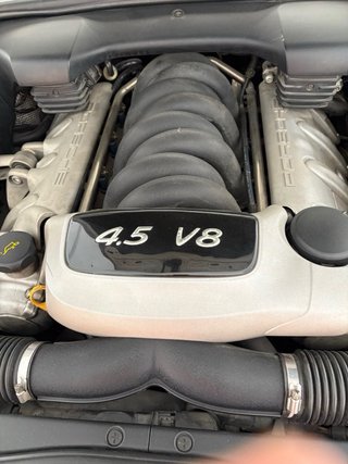 Porsche Cayenne 2005