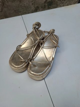 Sandalias doradas plataforma talla 40