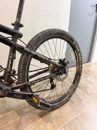 GT Chucker 2.0 Bicicleta Montaña