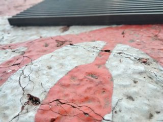 Guantes aislantes eléctricos y herramientas