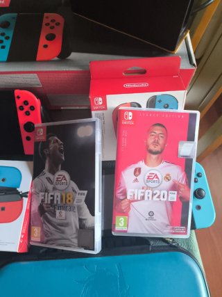 Nintendo Switch Roja y Azul