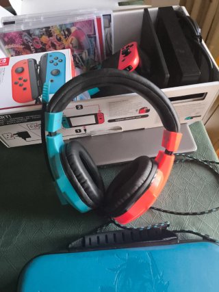 Nintendo Switch Roja y Azul