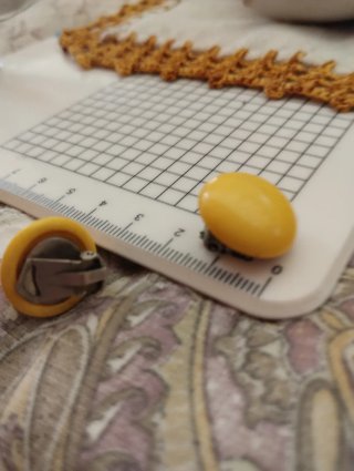 Orecchini vintage clip gialli