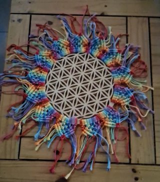Decoración Macramé Flor de la Vida Arcoíris