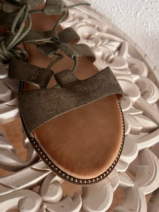 Sandalias planas romanas Chic Vision verde