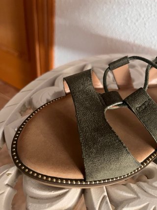 Sandalias planas romanas Chic Vision verde