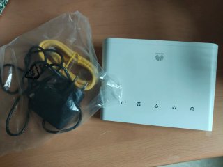 Router Huawei 4G B311s + Accessori