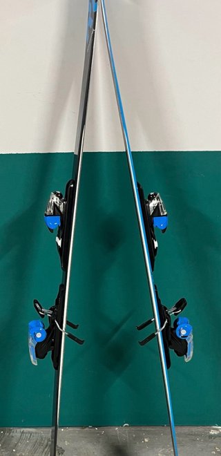 Esquís Rossignol Experience con fijaciones
