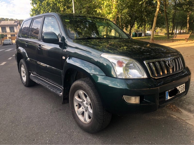Toyota Land Cruiser 120 - foto 1