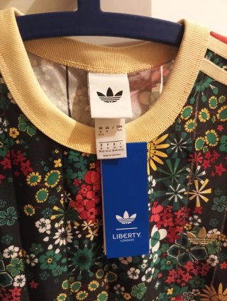 Camiseta Adidas Mujer Estampado Floral