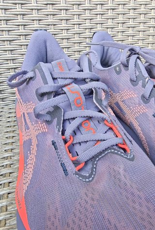 Zapatillas ASICS Novablast Talla 44