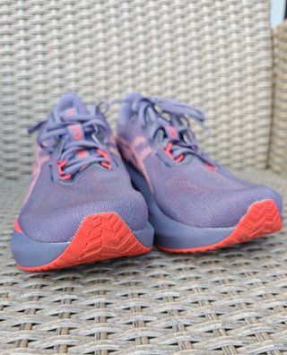 Zapatillas ASICS Novablast Talla 44