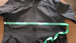 Chaqueta de montaña negra