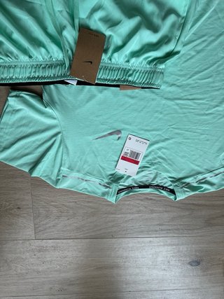 Set Nike Miller Running T-shirt e Pantaloncini