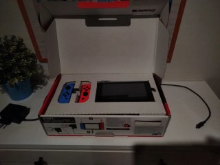 Nintendo Switch V2+Mario Kart 8 Deluxe+Hogwarts