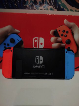 Nintendo Switch V2+Mario Kart 8 Deluxe+Hogwarts
