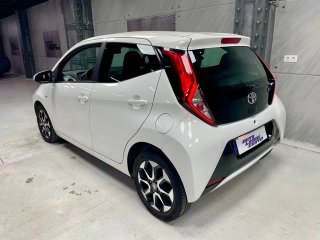 Toyota Aygo 1.0 70 x-play