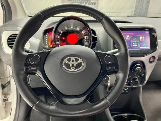 Toyota Aygo 1.0 70 x-play